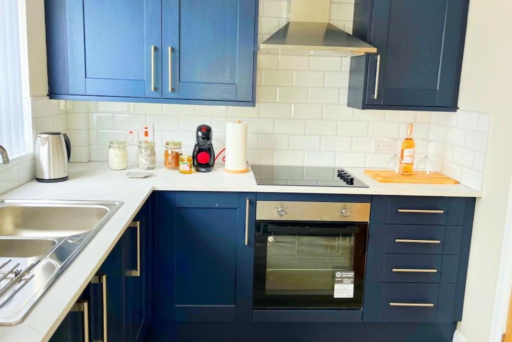 Appartamento Royal Haven Hillsborough Esterno foto