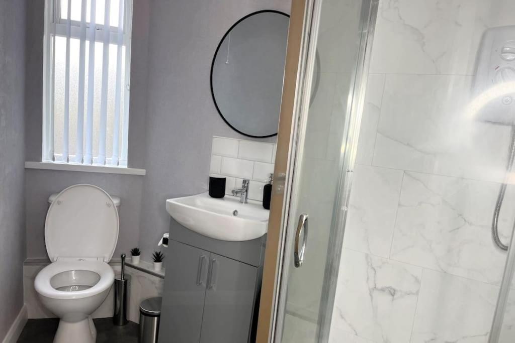 Appartamento Royal Haven Hillsborough Esterno foto
